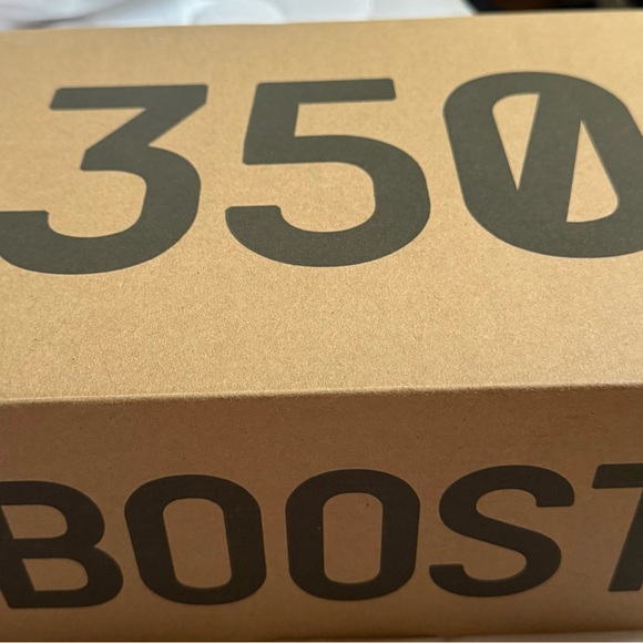 adidas - Picture 4 of 5